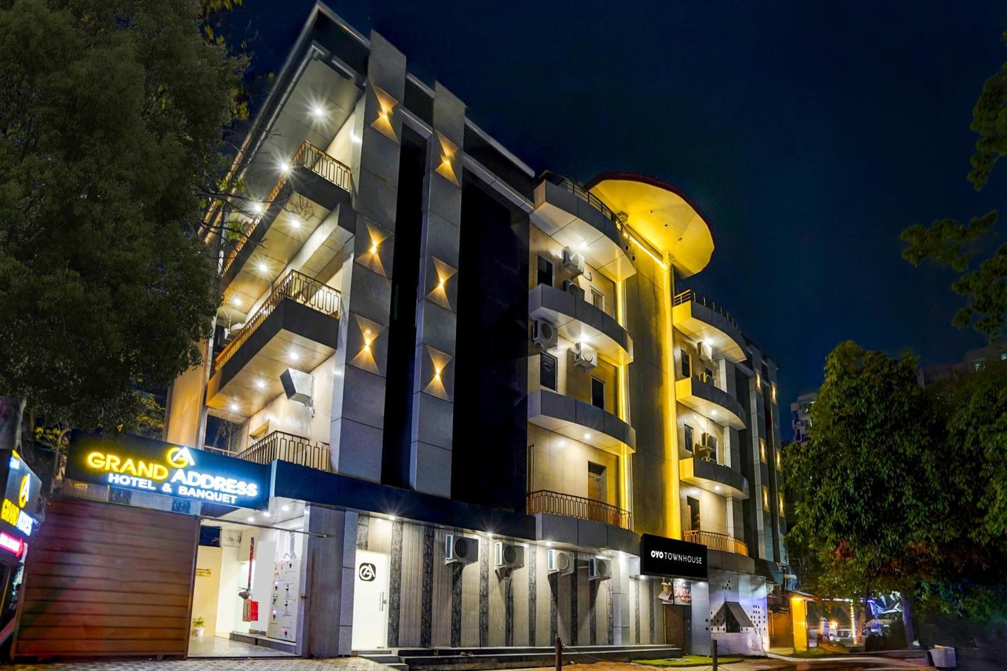 Townhouse Grand Address Hotel And Banquet 가지아바드 외부 사진